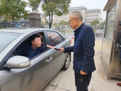 最新头条！在哪里能买到进口东西“飞蛾扑火”